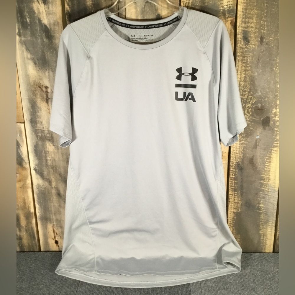 Under Armour workout shirt men’s XL